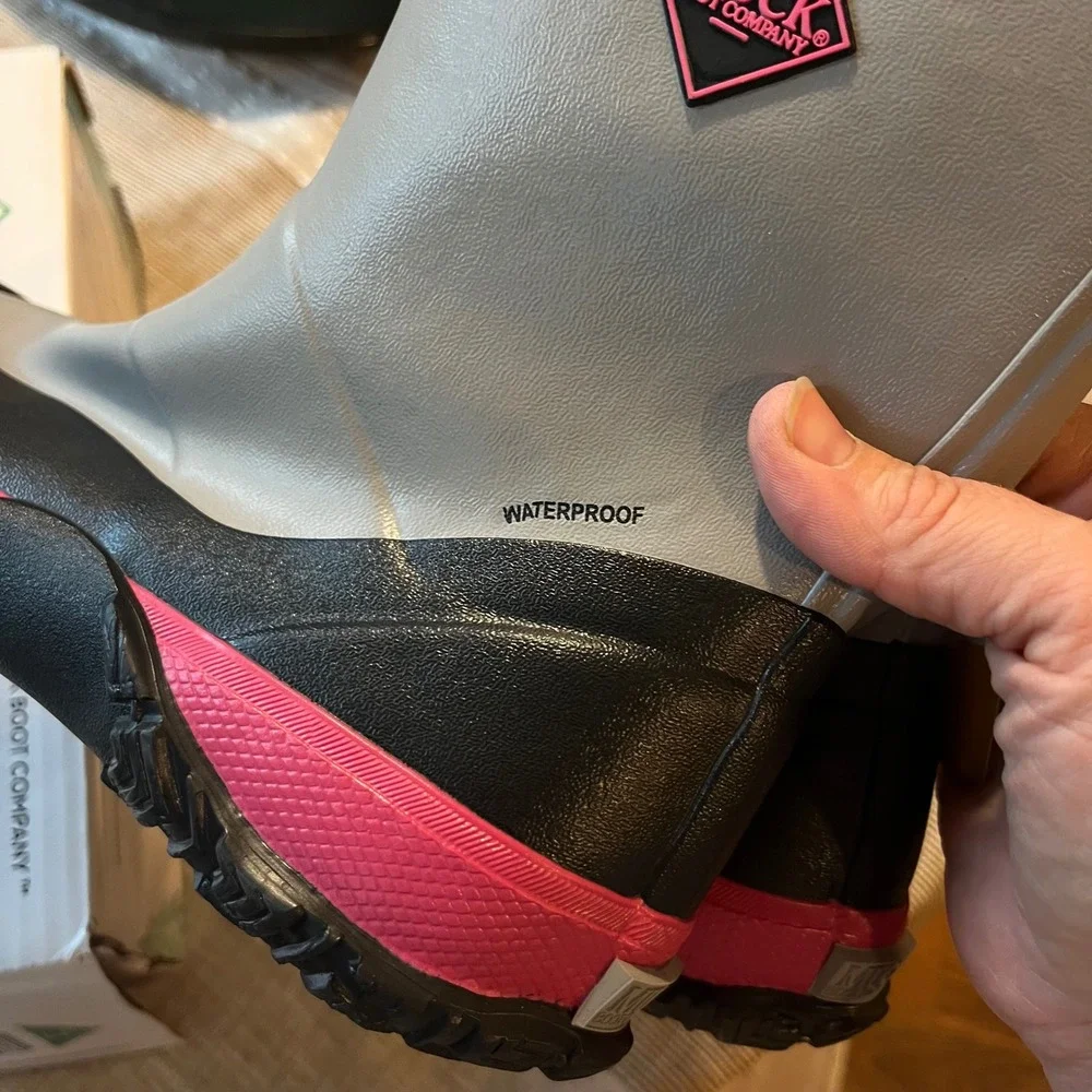 Muck Boot Company Youth Forager Gray Pink Waterproof Winter Boots FRK-104 Size 6